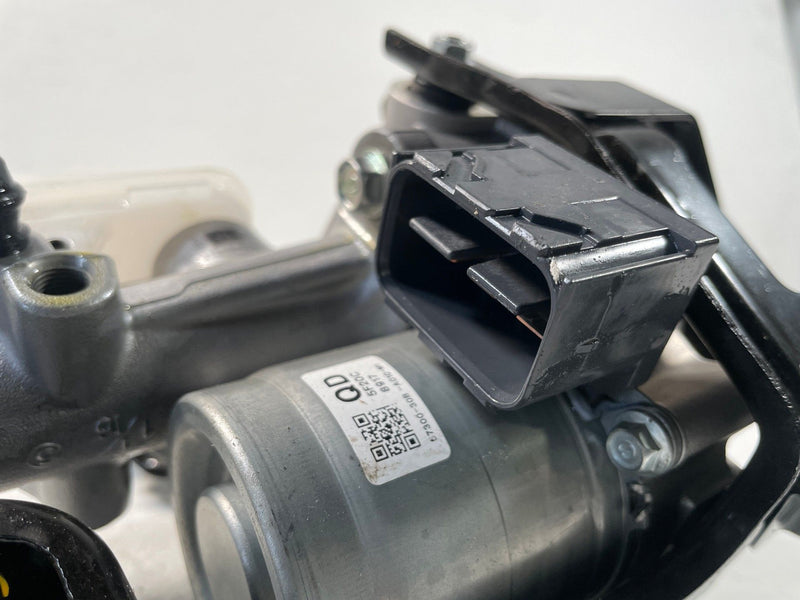 Load image into Gallery viewer, 23-25 HONDA ACCORD TANDEM MOTOR BRAKE MASTER CYLINDER W/ RESERVOIR 2.0L # 109539