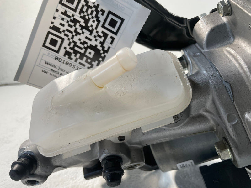 Load image into Gallery viewer, 23-25 HONDA ACCORD TANDEM MOTOR BRAKE MASTER CYLINDER W/ RESERVOIR 2.0L # 109539