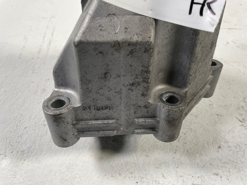 Load image into Gallery viewer, 2019-2023 GENESIS G70 RWD FRONT RIGHT ENGINE MOUNT SUPPORT BRACKET 2.0L # 108167