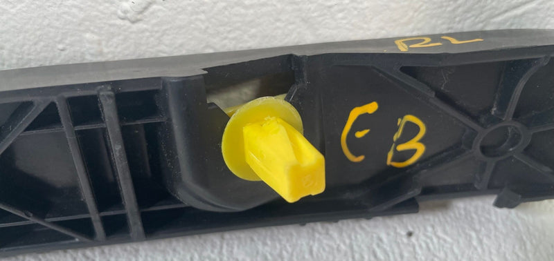 Load image into Gallery viewer, 2022-2025 HYUNDAI TUCSON REAR LEFT SIDE BUMPER MOUNT SUPPORT BRACKET # 113697