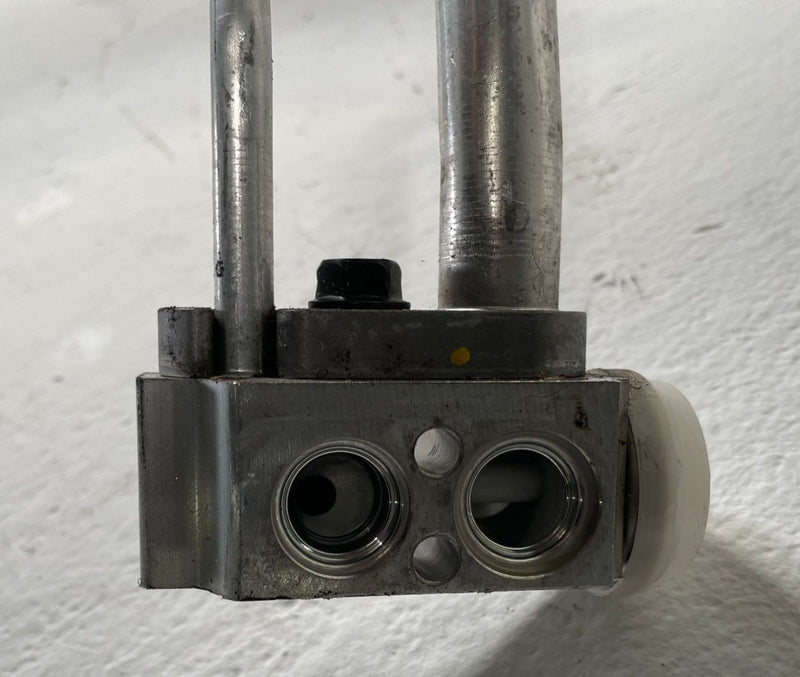 Load image into Gallery viewer, 2019-2025 GENESIS G70 AC A/C AIR CONDITIONING SUCTION & LIQUID PIPE LINE #104354