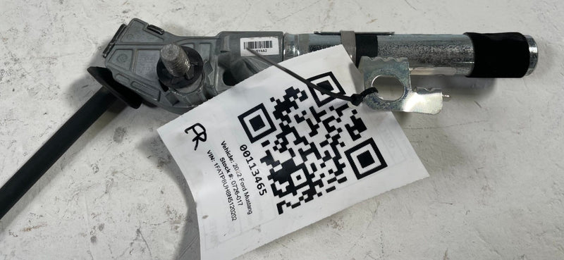 Load image into Gallery viewer, 2018-2023 FORD MUSTANG CONVERTIBLE FRONT RIGHT SIDE SEAT BELT RETRACTOR #113465