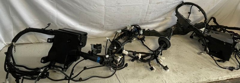 Load image into Gallery viewer, 2023-24 TOYOTA TUNDRA ENGINE BAY ROOM FUSE BOX WIRE WIRING HARNESS 3.4L # 108461