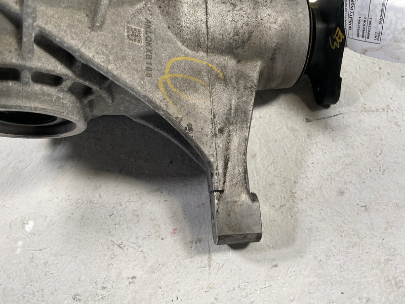 Load image into Gallery viewer, 2019-2023 GENESIS G70 RWD REAR DIFFERENTIAL AXLE CARRIER ASSEMBLY 2.0L # 108162