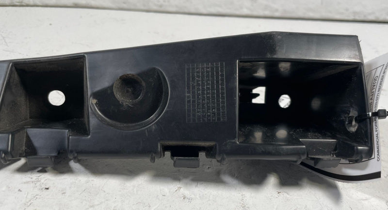 Load image into Gallery viewer, 15-23 FORD MUSTANG FRONT LEFT DRIVER ROCKER MOLDING RETAINER BRACKET # 113474