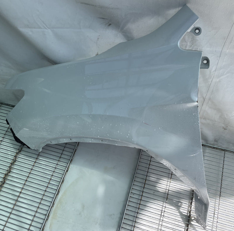 Load image into Gallery viewer, HONDA PASSPORT FRONT LEFT SIDE FENDER ASSEMBLY WHITE (NH883P) 2022-2025 # 113446