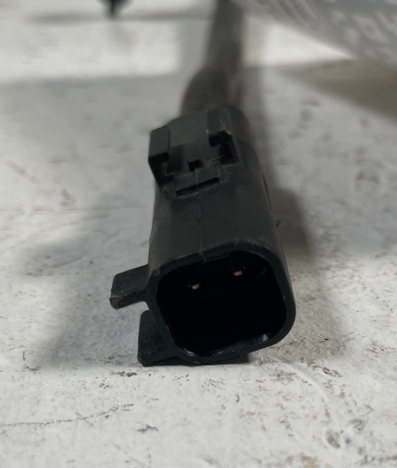 Load image into Gallery viewer, 15-23 FORD MUSTANG FRONT RIGHT SIDE ABS WHEEL SPEED SENSOR FR3Z-2C204-A # 113464