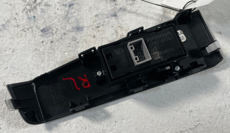 Load image into Gallery viewer, 2022-25 HONDA ACCORD HR-V REAR LEFT POWER DOOR WINDOW SWITCH BEZEL TRIM # 109502