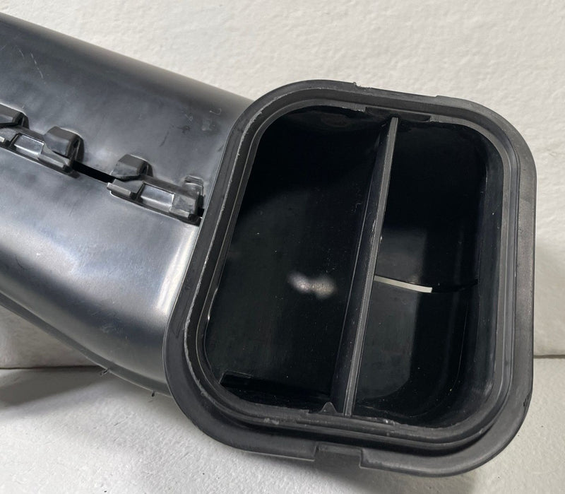 Load image into Gallery viewer, 2018-2025 BMW X3 X4 X5 X6 X7 G01 G02 ENGINE AIR INTAKE HOSE DUCT TUBE # 108218