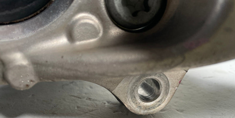Load image into Gallery viewer, 22-26 HYUNDAI TUCSON FWD FRONT LEFT DRIVER SIDE SPINDLE KNUCKLE & HUB # 113730