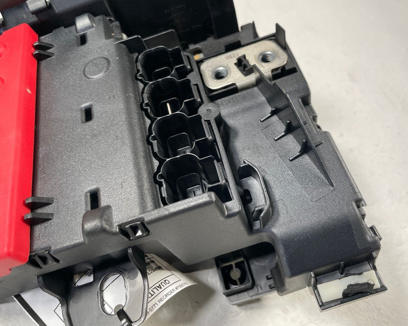 Load image into Gallery viewer, 2022 - 2024 BMW X3 G01 REAR POWER DISTRIBUTION FUSE RELAY BOX BLOCK # 108211