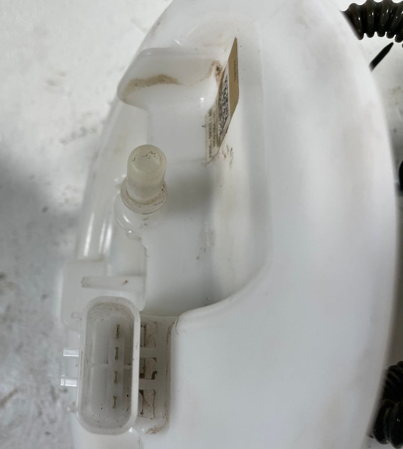 Load image into Gallery viewer, 2015-2025 FORD MUSTANG ENGINE GAS FUEL TANK PUMP SENDING UNIT 2.3L # 113513