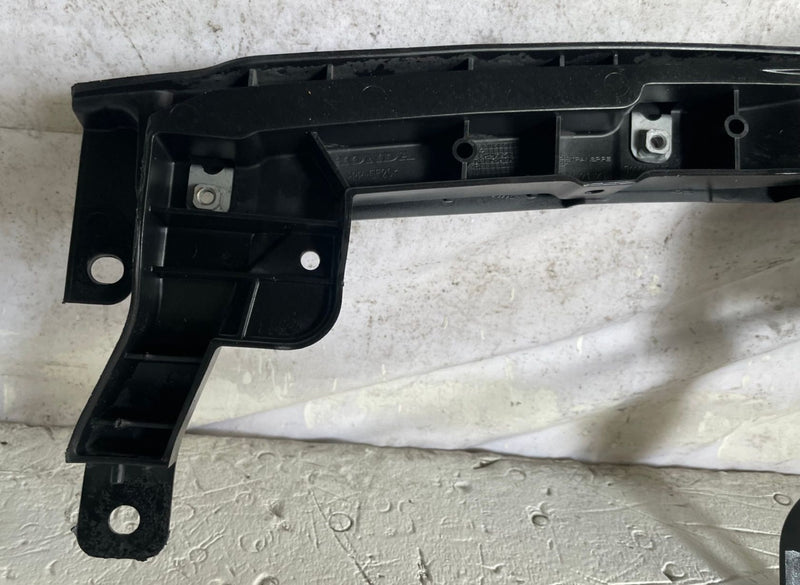 Load image into Gallery viewer, 2022-2025 HONDA PASSPORT FRONT BUMPER UPPER CENTER SUPPORT BRACKET # 113411