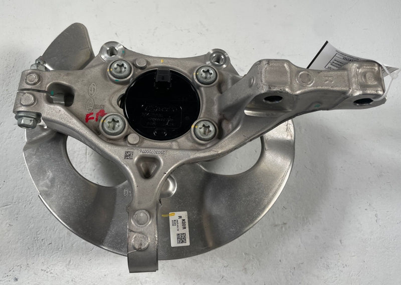 Load image into Gallery viewer, 2023-2025 HYUNDAI IONIQ 6 RWD FRONT RIGHT SIDE SPINDLE KNUCKLE & HUB 5K # 110897