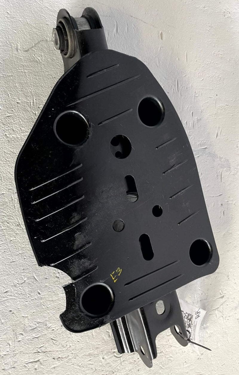 Load image into Gallery viewer, 2022 - 2026 GENESIS G70 REAR RIGHT SIDE LOWER CONTROL ARM SPRING PERCH # 110973