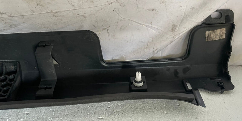 Load image into Gallery viewer, 2019 - 2025 HONDA PASSPORT RIGHT SIDE ROCKER PANEL SKIRT MOLDING BLACK # 113385