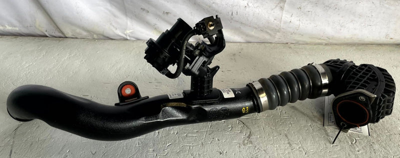 Load image into Gallery viewer, 19-23 GENESIS G70 RIGHT INTERCOOLER AIR INTAKE INLET HOSE TUBE PIPE 2.0L #110965