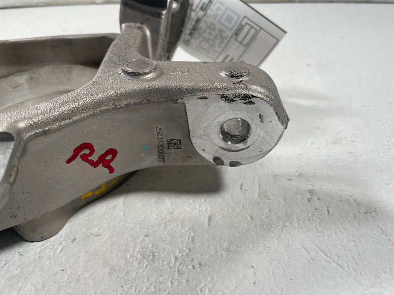 Load image into Gallery viewer, 23-25 HYUNDAI IONIQ 5 6 REAR RIGHT PASSENGER SIDE WHEEL SPINDLE KNUCKLE # 110891