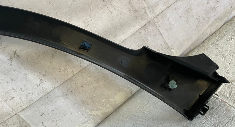 Load image into Gallery viewer, 19-25 HONDA PASSPORT FRONT RIGHT SIDE FENDER WHEEL ARCH FLARE MOLDING # 113433