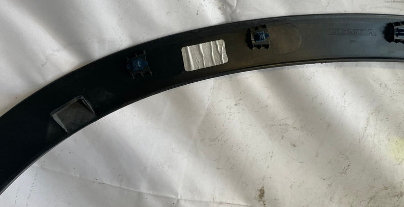 Load image into Gallery viewer, 19-25 HONDA PASSPORT FRONT RIGHT SIDE FENDER WHEEL ARCH FLARE MOLDING # 113433
