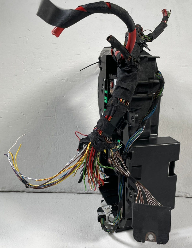 Load image into Gallery viewer, 2018 - 2024 BMW X3 G01 DASHBOARD FUSE RELAY CABIN JUNCTION BOX # 108209