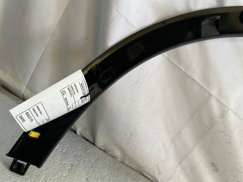 Load image into Gallery viewer, 19-25 HONDA PASSPORT FRONT RIGHT SIDE FENDER WHEEL ARCH FLARE MOLDING # 113433