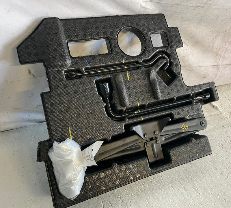 Load image into Gallery viewer, 19 - 25 HONDA PASSPORT EMERGENCY SCISSORS JACK TOOL KIT & STORAGE FOAM # 113375