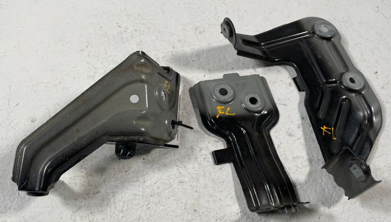 Load image into Gallery viewer, 18-25 BMW X3 X4 G01 FRONT LEFT CENTER LOWER REARWARD FENDER BRACKET SET # 108190