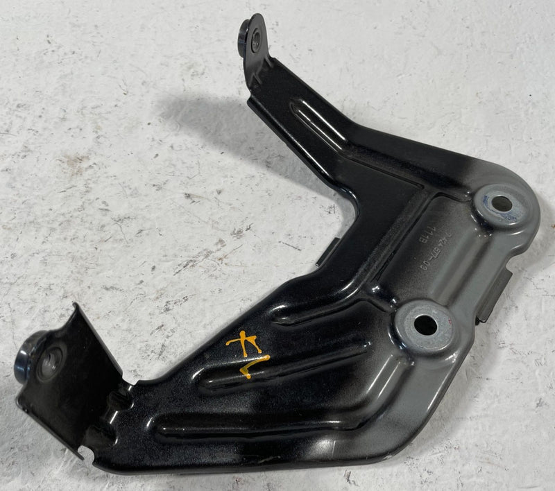 Load image into Gallery viewer, 18-25 BMW X3 X4 G01 FRONT LEFT CENTER LOWER REARWARD FENDER BRACKET SET # 108190