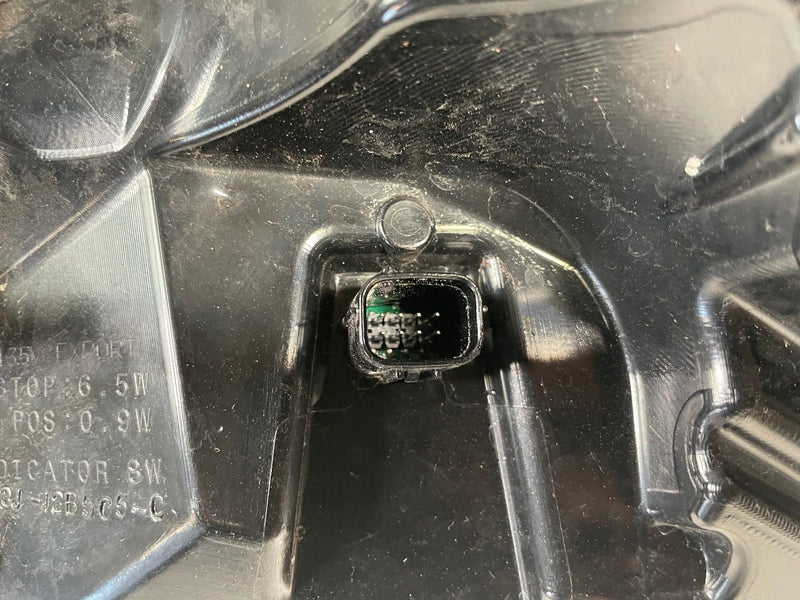 Load image into Gallery viewer, 2018-2023 FORD MUSTANG REAR LEFT DRIVER SIDE TAILLIGHT TAIL LIGHT LAMP # 113564