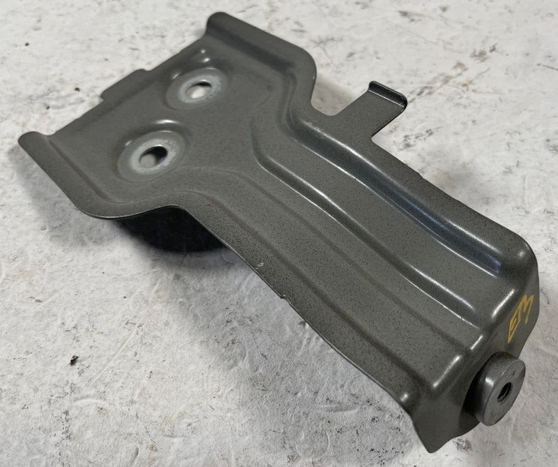 Load image into Gallery viewer, 18-25 BMW X3 X4 G01 FRONT LEFT CENTER LOWER REARWARD FENDER BRACKET SET # 108190