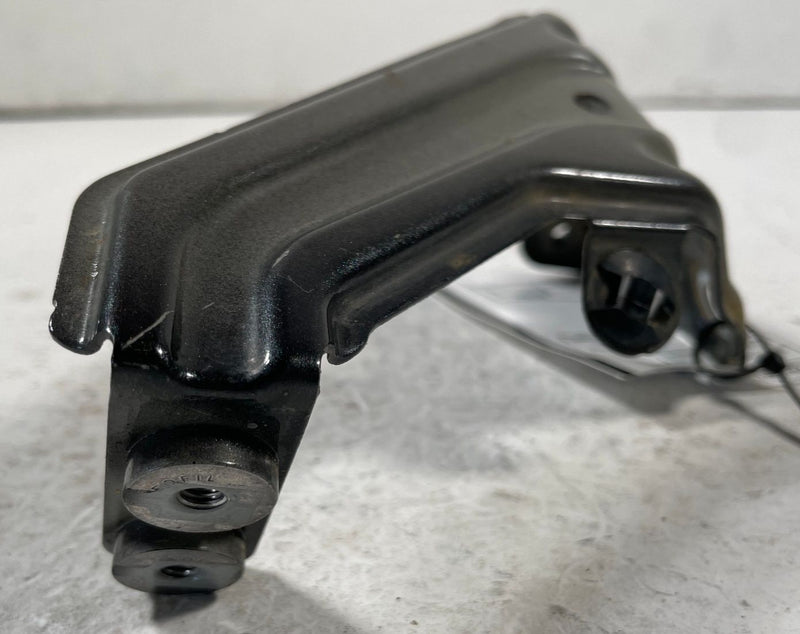 Load image into Gallery viewer, 18-25 BMW X3 X4 G01 FRONT LEFT CENTER LOWER REARWARD FENDER BRACKET SET # 108190