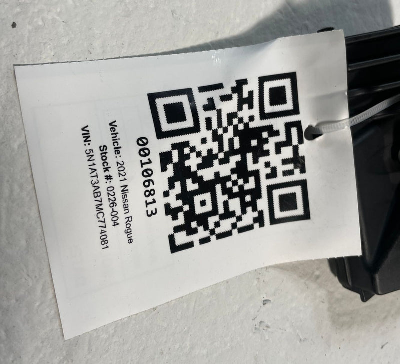 Load image into Gallery viewer, 2021-2022 NISSAN ROGUE FRONT WINDSHIELD KEEP LANE ASSIST CAMERA # 106813