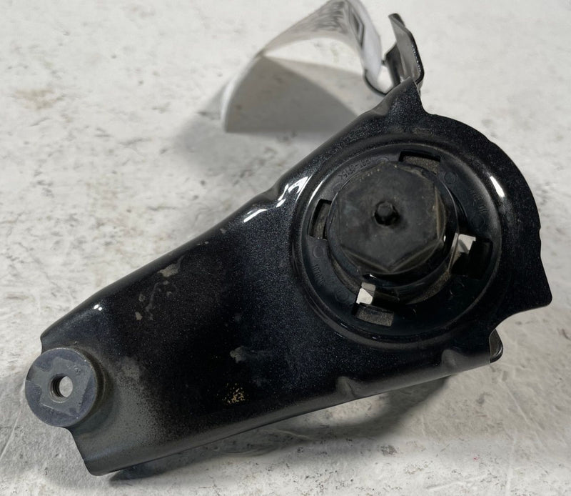 Load image into Gallery viewer, 2018 - 2025 BMW X3 X4 G01 G02 FRONT LEFT FORWARD UPPER FENDER BRACKET # 108192