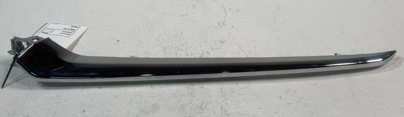 Load image into Gallery viewer, 2023 - 2025 HONDA PILOT FRONT BUMPER GRILLE LEFT SIDE BEZEL MOLDING 3.5L #109638