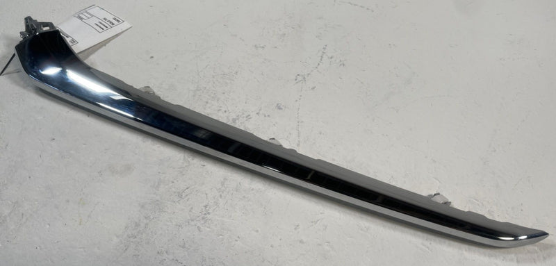 Load image into Gallery viewer, 2023 - 2025 HONDA PILOT FRONT BUMPER GRILLE LEFT SIDE BEZEL MOLDING 3.5L #109638