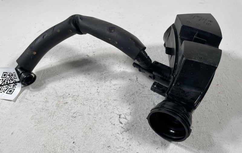 Load image into Gallery viewer, 2028-2024 BMW X3 ENGINE AIR CLEANER INTAKE FILTERED AIR PIPE TUBE # 108253