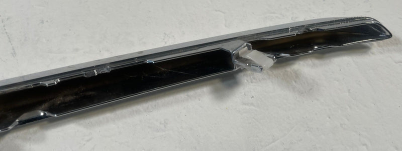 Load image into Gallery viewer, 2023 - 2025 HONDA PILOT FRONT BUMPER GRILLE LEFT SIDE BEZEL MOLDING 3.5L #109638