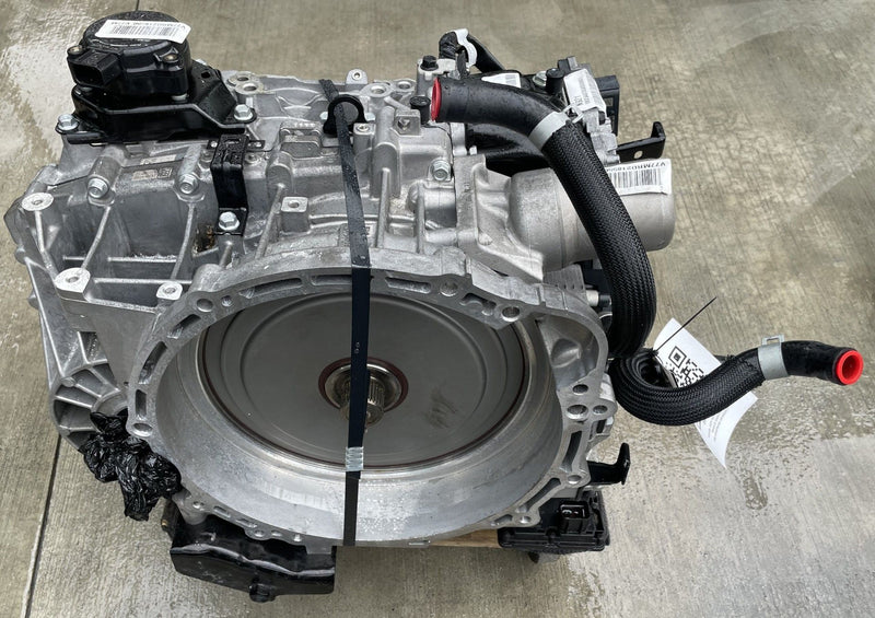 Load image into Gallery viewer, HYUNDAI SANTA FE FWD AUTO TRANSMISSION ASSEMBLY 2.5L 31K MILES 2024-2025 #108711