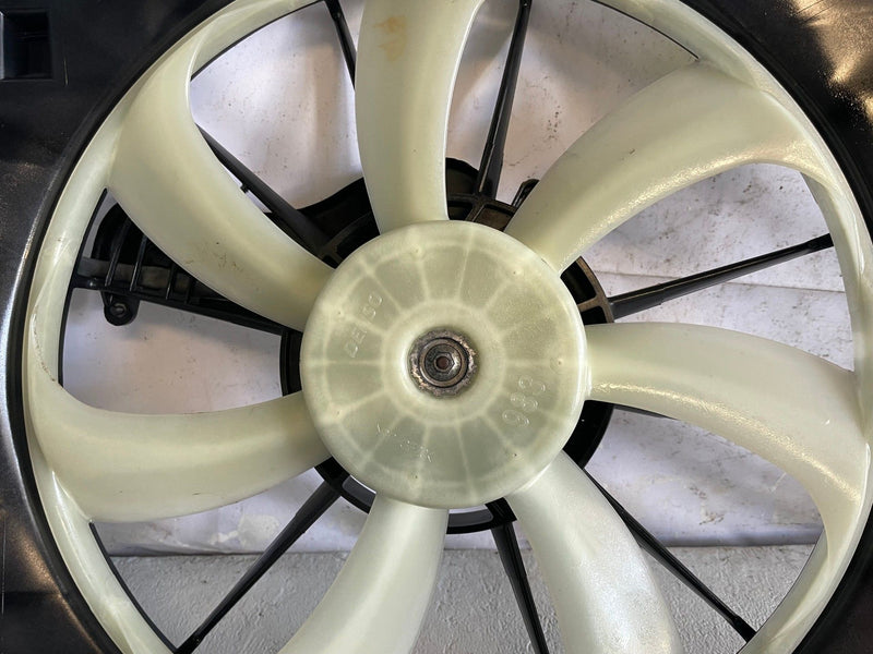 Load image into Gallery viewer, 19-25 HONDA PASSPORT RIGHT RADIATOR COOLING FAN SHROUD & BLADE & MOTOR # 113429