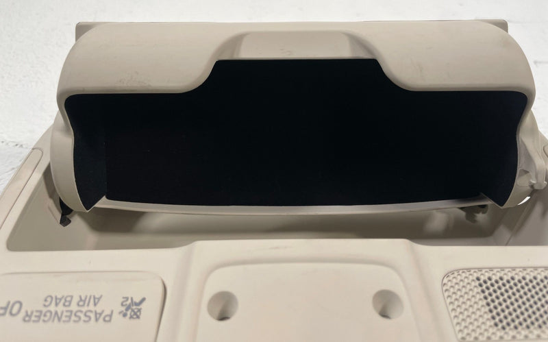 Load image into Gallery viewer, 2019 - 2023 GENESIS G70 ROOF OVERHEAD CONSOLE DOME LIGHT LAMP W/ SWITCH # 110929
