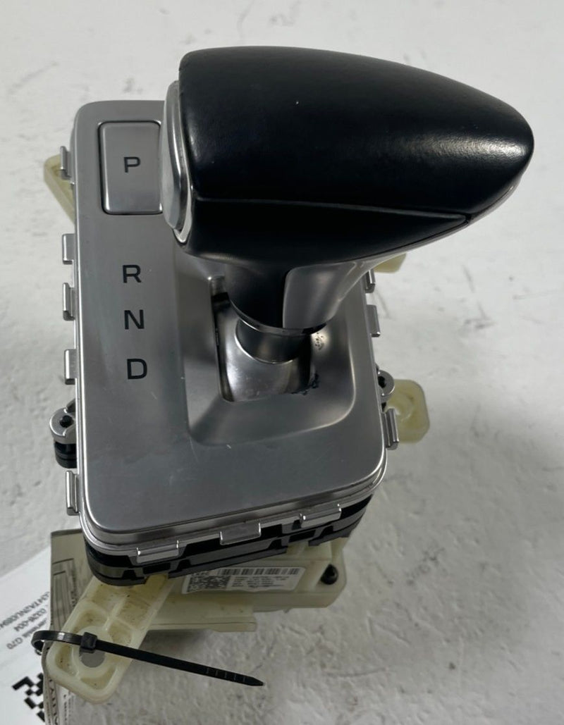 Load image into Gallery viewer, 2022-2023 GENESIS G70 AUTOMATIC GEAR SHIFTER FLOOR LEVER KNOB ASSEMBLY # 110930
