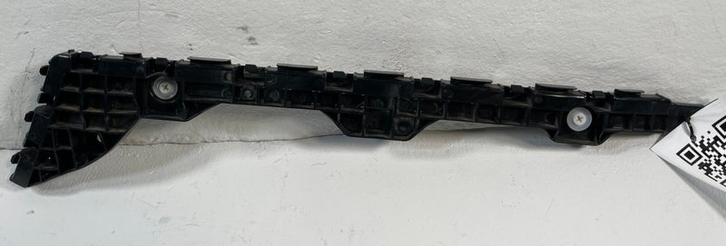Load image into Gallery viewer, 2023-2025 HONDA PILOT REAR RIGHT SIDE BUMPER RETAINER MOUNT BRACKET 3.5L #109602