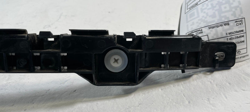 Load image into Gallery viewer, 2023-2025 HONDA PILOT REAR RIGHT SIDE BUMPER RETAINER MOUNT BRACKET 3.5L #109602