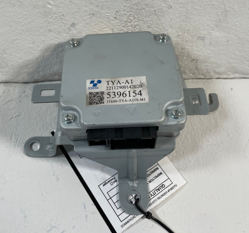 Load image into Gallery viewer, 2023-2025 HONDA PILOT POWER SUPPLY VOLTAGE STABILIZER CONTROL MODULE # 109617