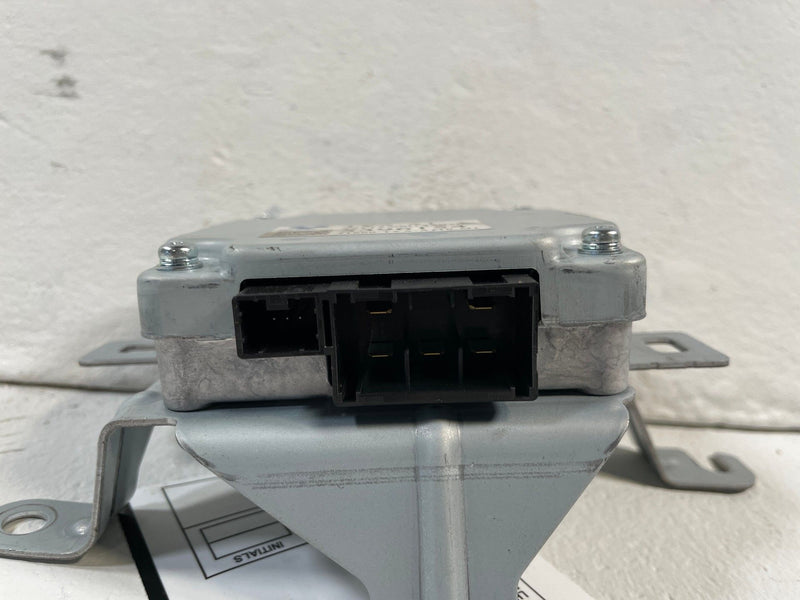 Load image into Gallery viewer, 2023-2025 HONDA PILOT POWER SUPPLY VOLTAGE STABILIZER CONTROL MODULE # 109617