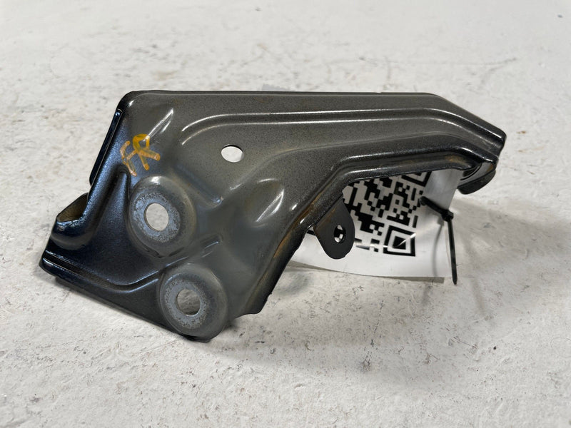 Load image into Gallery viewer, 2018 - 2025 BMW X3 X4 G01 FRONT RIGHT SIDE LOWER FENDER SUPPORT BRACKET # 108204
