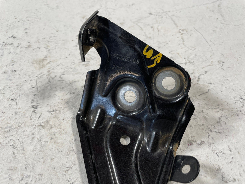 Load image into Gallery viewer, 2018 - 2025 BMW X3 X4 G01 FRONT RIGHT SIDE LOWER FENDER SUPPORT BRACKET # 108204