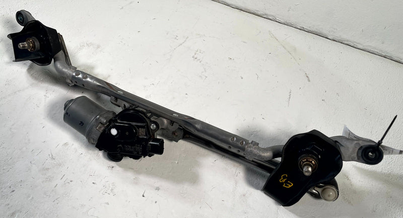 Load image into Gallery viewer, 2017-2025 MAZDA CX-5 FRONT WINDSHIELD WIPER LINKAGE W/ MOTOR TK7867340A # 113786