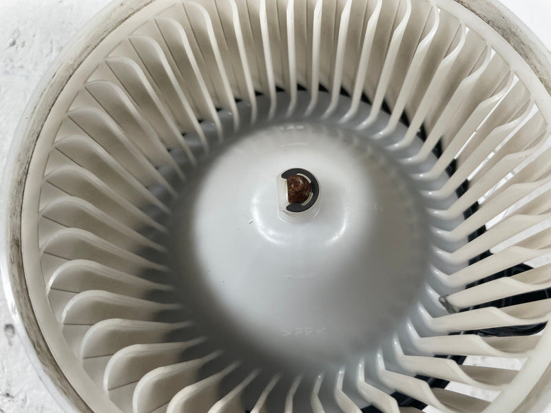 Load image into Gallery viewer, 2019 - 2023 GENESIS G70 A/C AIR CONDITIONER HEATER BLOWER FAN MOTOR # 110978